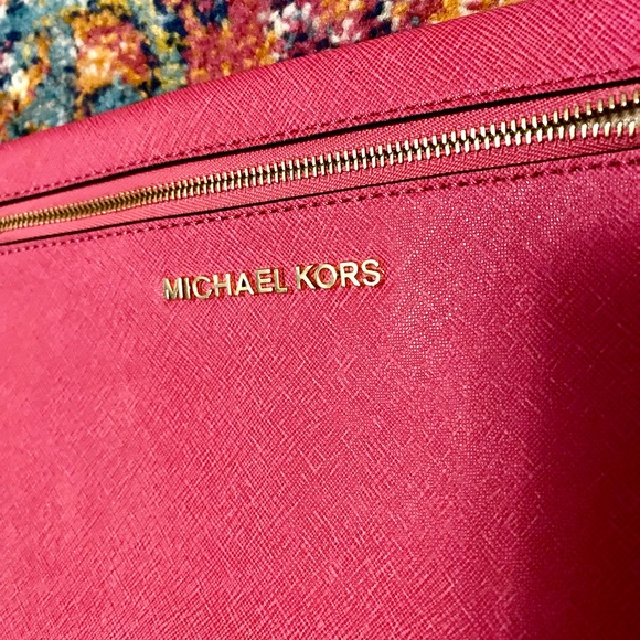 Michael Kors saffiano leather pouch/wristlet -pink